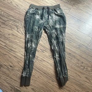 ARITZIA PANTS